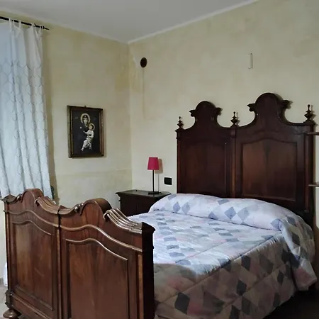 Il Gallo D' Oro - Scoiattolo Borgo Velino